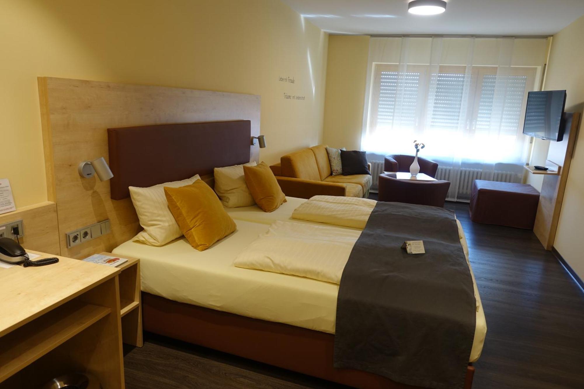 Akzent Hotel Krone Helmstadt Room photo